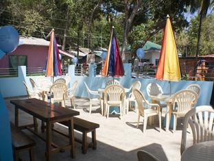Coral Garden Beach Resort Пуерто Галера Екстериор снимка